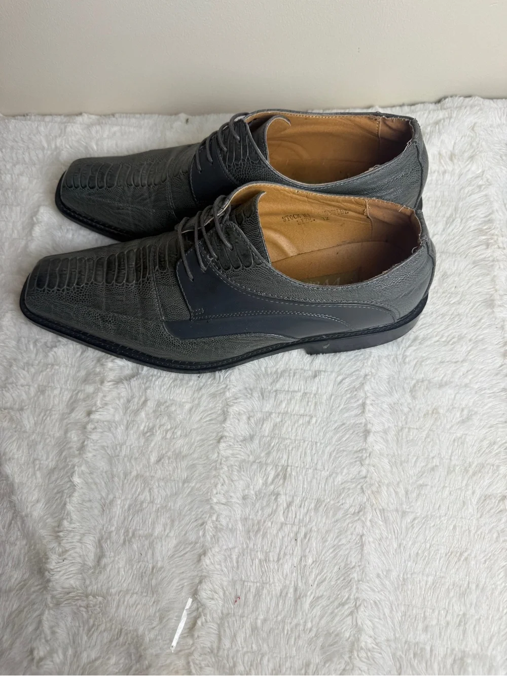Men's Black Croc-Embossed Leather Lace-Up Derbys